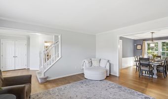 43197 WAYSIDE Cir, Ashburn, VA 20147