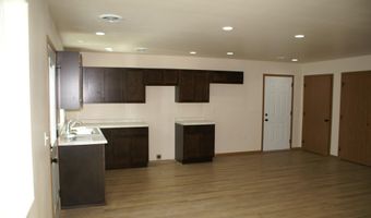 915 S 9th St, Aberdeen, SD 57401