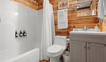 10510 Deer Dr, Birdseye, IN 47513