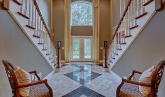 8 Meeting Rock Dr, Atkinson, NH 03811
