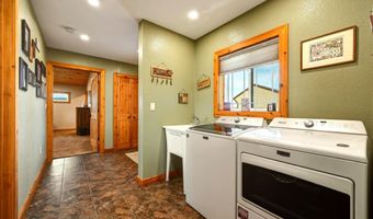 201 Flatiron Dr, Buffalo, WY 82834