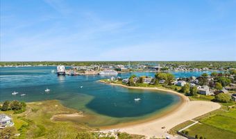 30 Seabreeze Dr, Bourne, MA 02532