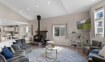 682 Latigo Ln, Bigfork, MT 59911