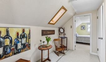 6 Country Ridge Rd, Danbury, CT 06811