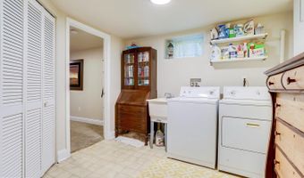 1708 N CAMERON St, Arlington, VA 22207