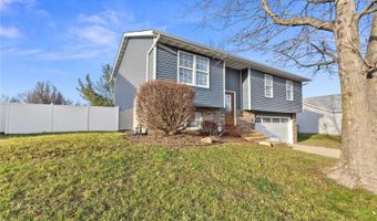 2324 Westchester Dr, Maryville, IL 62062
