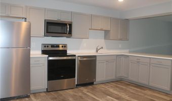 9 Goodhill Rd 103, Bethel, CT 06801