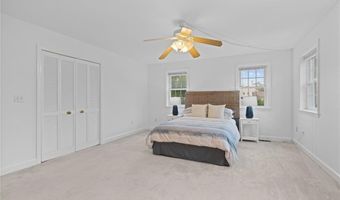 510 Corey Ln, Middletown, RI 02842