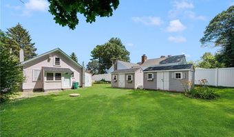 69 Overlook Dr, Warwick, RI 02818