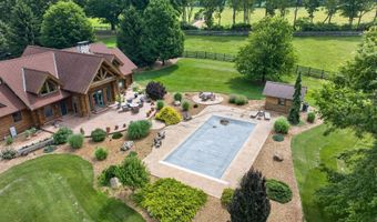 2405 Nicholson Ln, Albion, MI 49224