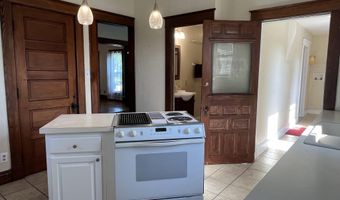 325 S Main St, Albia, IA 52531