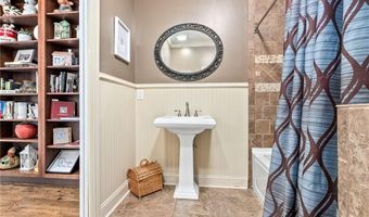 502 E THACH Ave, Auburn, AL 36830