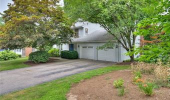 31 Edgewater Rd, Narragansett, RI 02882