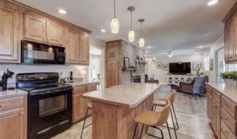 2321 Cherokee Ave, Baxter Springs, KS 66713