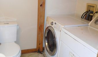 560 Broad St, Auburn, ME 04210