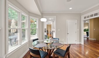 4226 40TH St N, Arlington, VA 22207