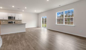 950 Misty Creek Dr, Aberdeen, NC 28315