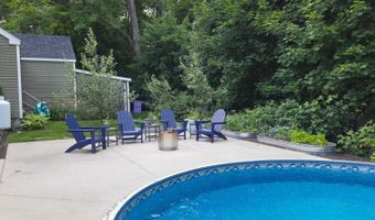 11 Southern Ave, Augusta, ME 04330