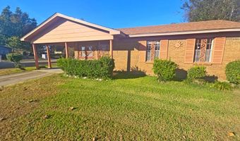 206 Hoover St, Belzoni, MS 39038