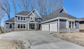 805 Club Dr W, Aurora, OH 44202