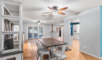 905 VAN Dr, Auburndale, FL 33823