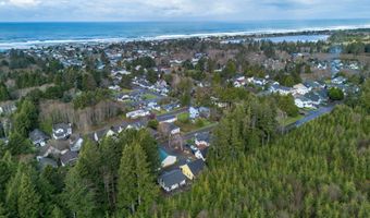 142 S QUADRANT St, Rockaway Beach, OR 97136