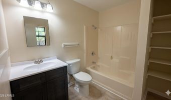 6 Oakwood Dr, Beaufort, SC 29907