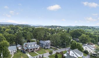 175 NE Stonewall Hts, Abingdon, VA 24210