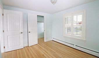 249 Tuckerman Ave 2, Middletown, RI 02842