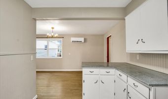 702 E Highland St, Aurora, MO 65605