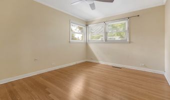 323 S Prindle Ave, Arlington Heights, IL 60004