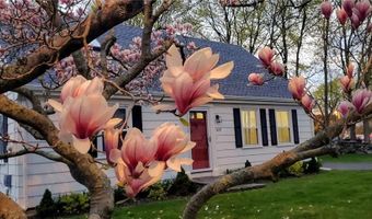 429 Forest Ave, Middletown, RI 02842