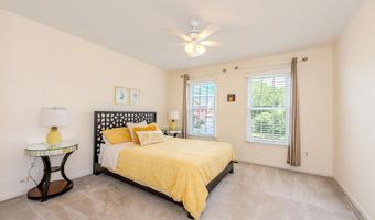 20624 CAMPTOWN Ct, Ashburn, VA 20147