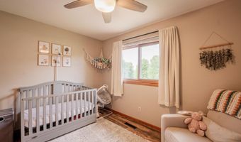 1127 5th St E, Altoona, WI 54720