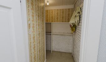 1147 State St, Augusta, KS 67010