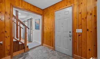 8024 Wisteria St, Anchorage, AK 99502