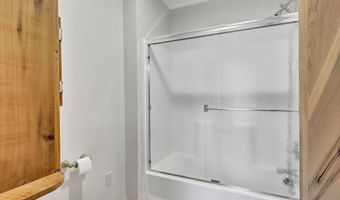 422 Crosby Dr, Bean Station, TN 37708
