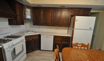 19 Clark Pl, Avenel, NJ 07001