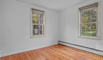 73 Penguin Ave, Warwick, RI 02818