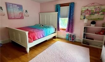 55 Greylock Ave, Cranston, RI 02910