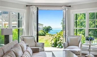 60 Van Wickle Ln, Bristol, RI 02809