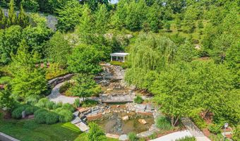 8111 RIVER Rd #122, Bethesda, MD 20817