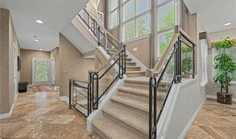 520 Bristol Dr, Aurora, OH 44202