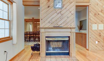 9 University Pl, Amsterdam, NY 12010