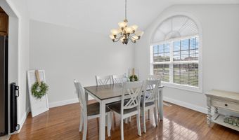 82 Drury Ln, Albertville, AL 35950