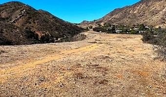 29266 Wagon Rd, Agoura Hills, CA 91301