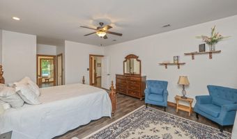 1827 Waterway Dr, Baker, FL 32531