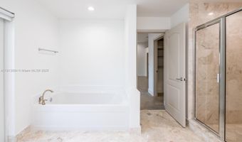 20729 NE 32nd Ave, Aventura, FL 33180