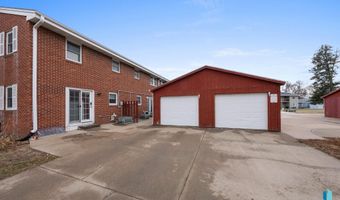 101 N Pipestone St 4, Brandon, SD 57005
