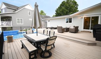11622 N Venetian Way, Cromwell, IN 46732